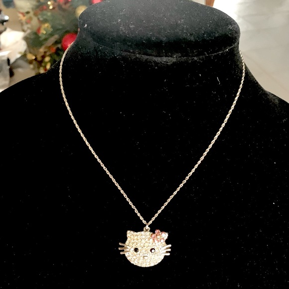 Vintage “Hello kitty”with pink flower on ear rhinestone necklace. Rare - Picture 2 of 5